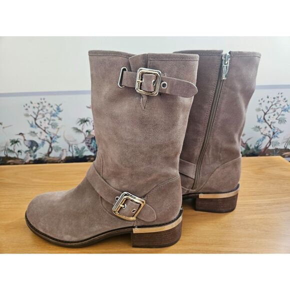 Vince Camuto size 9.5 boots - Picture 1 of 14